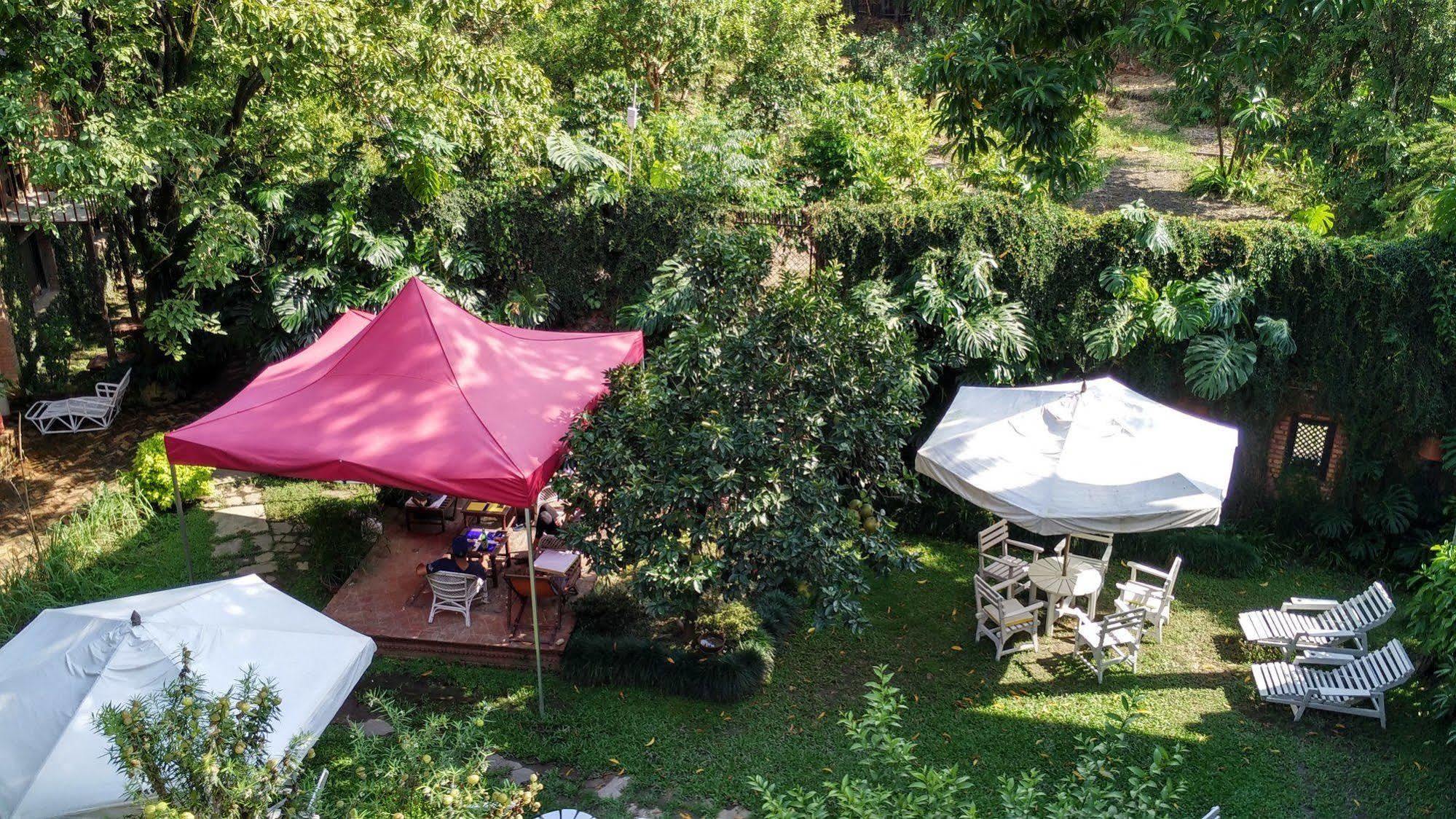 Hotel Vajra Катманду Екстериор снимка